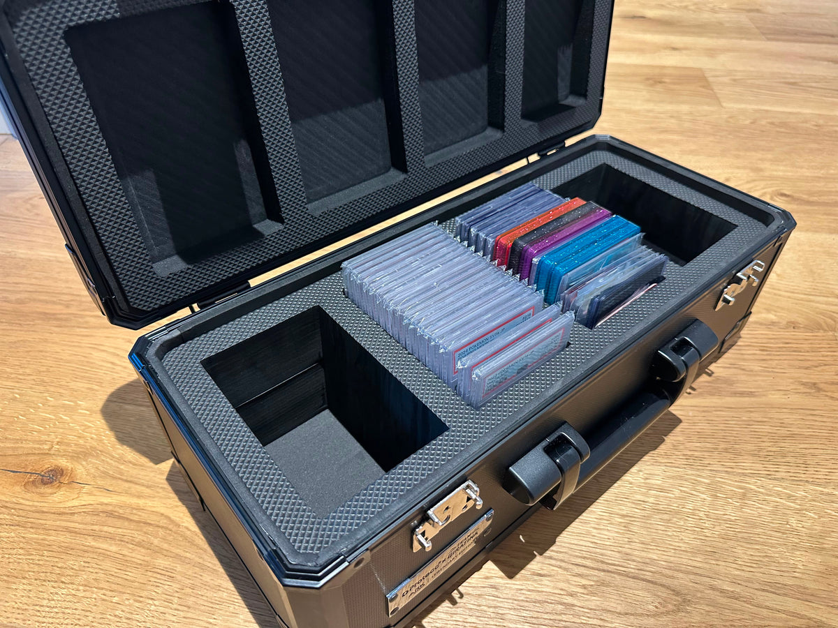 Innenansicht des ARK 4 Row Graded Card Case